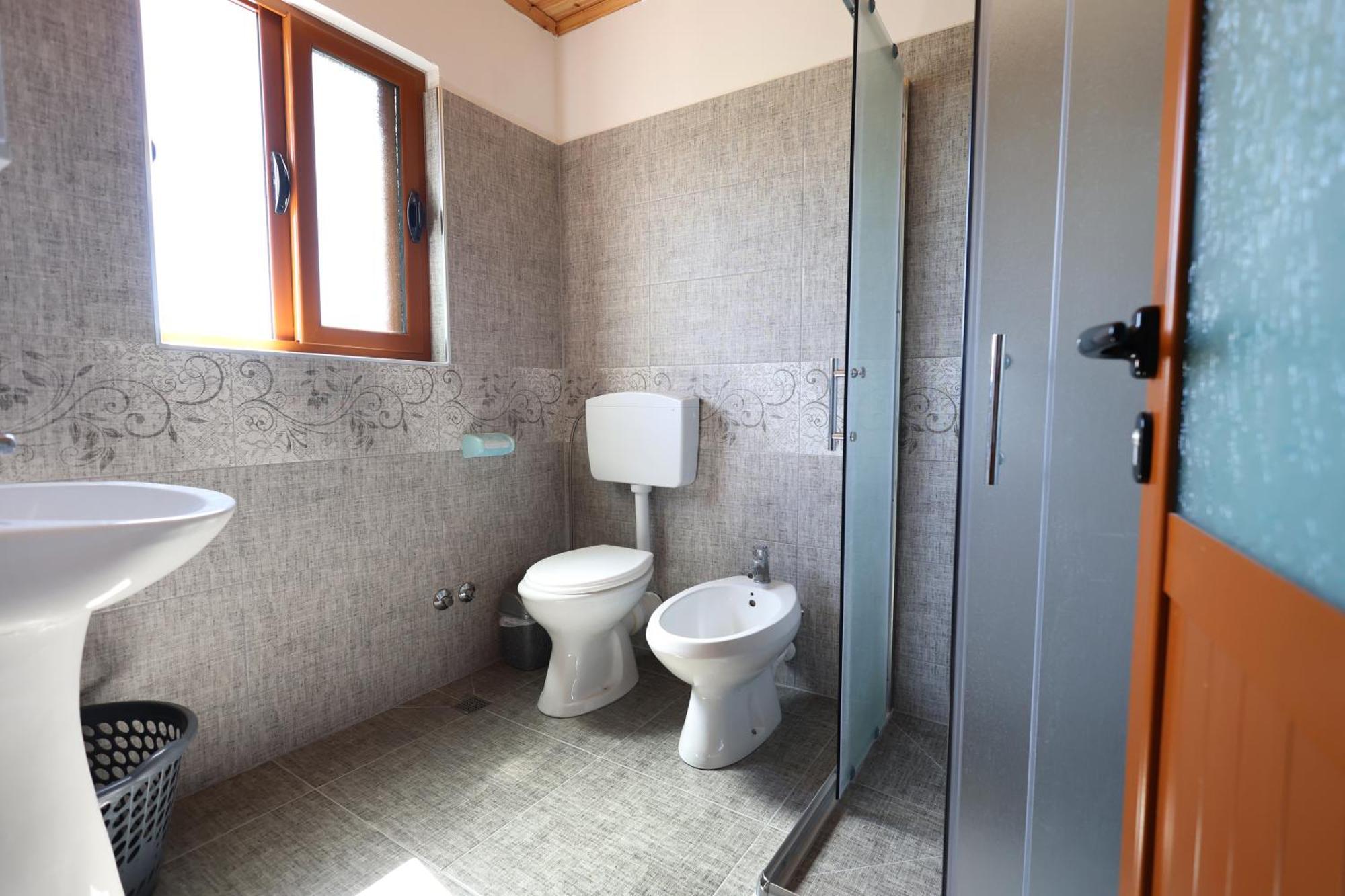 Samuela Cozy Retreat Villa Berat Exteriör bild